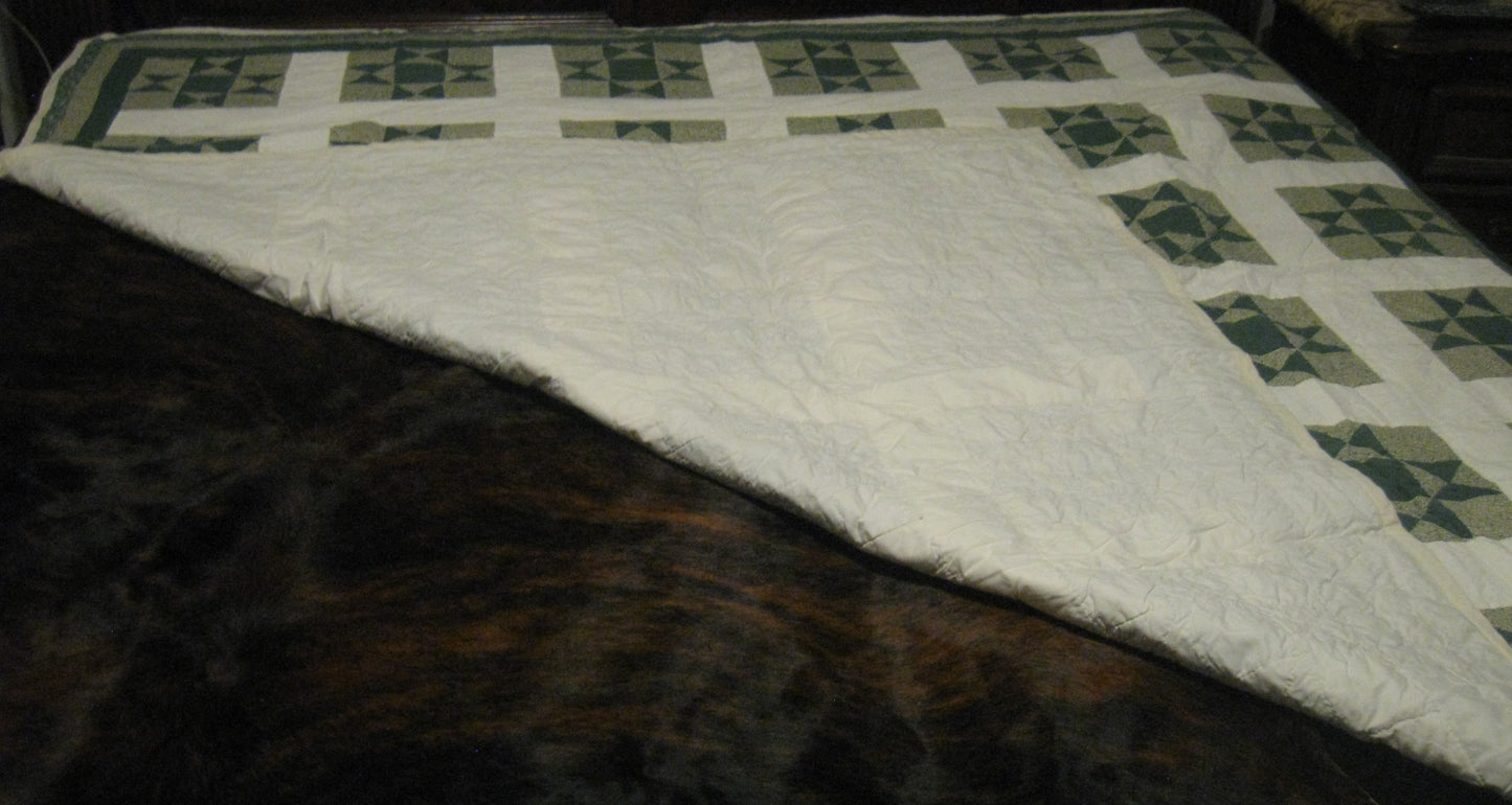 HAND STITCHED QUILT GREEN AND WHITE STAR PATTERN