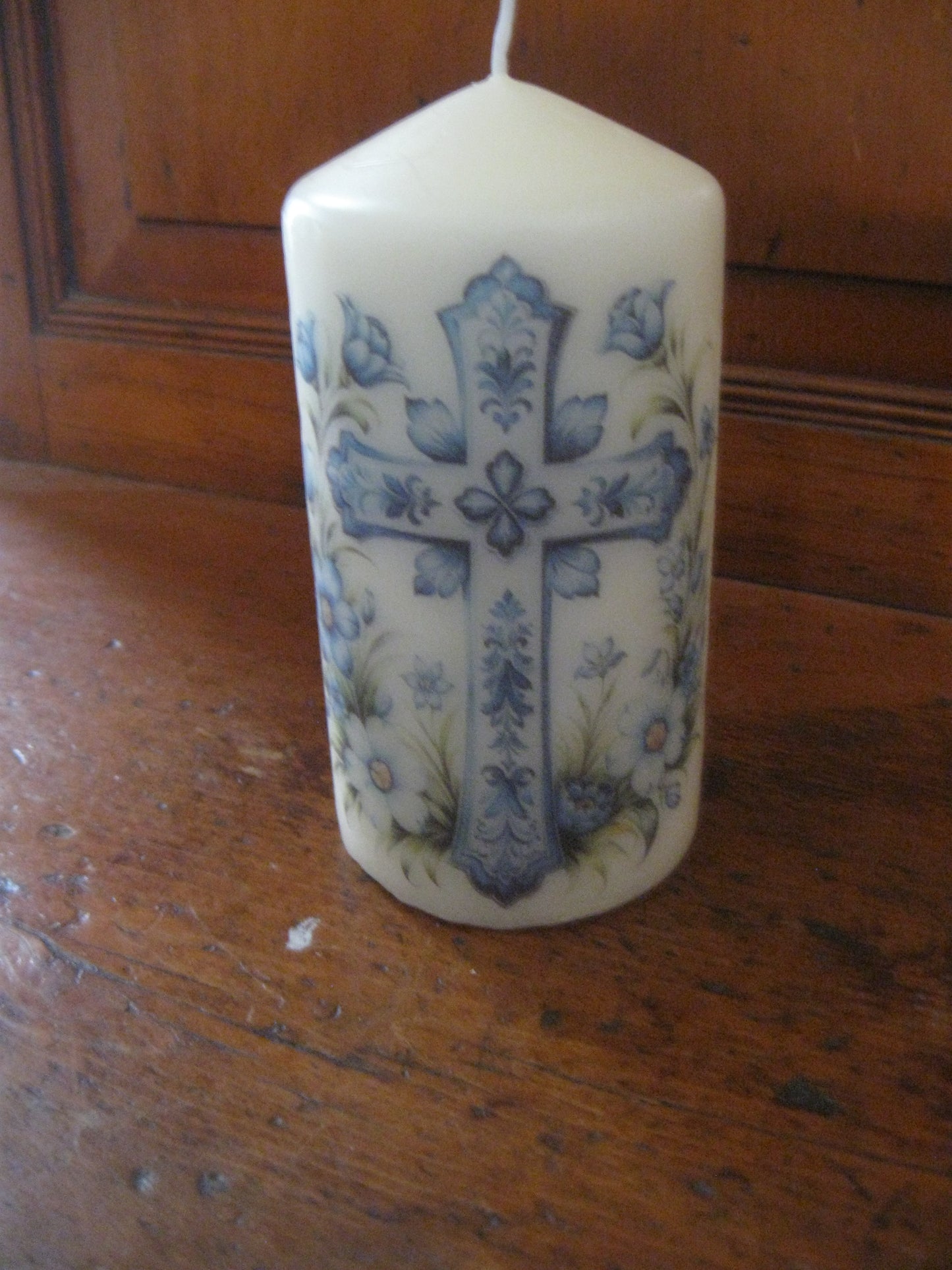 CROSS AND ROSES Candle