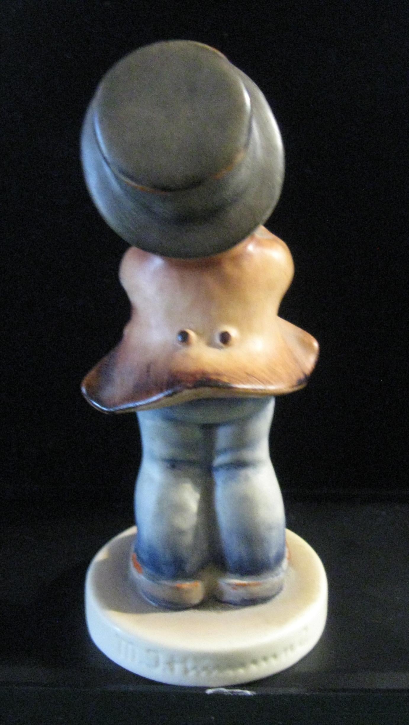 Hummel Figurines #85 "Serenade"