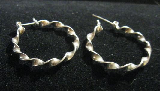 Twisted Hoop Earrings